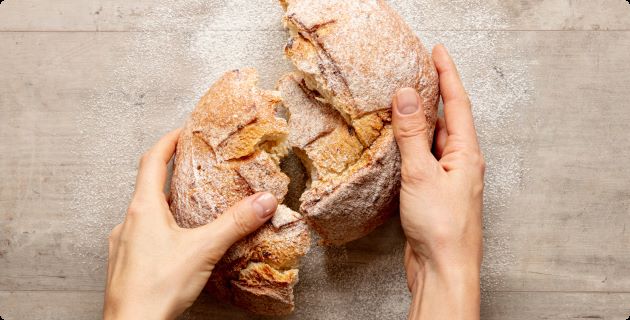 Brood door midden scheuren